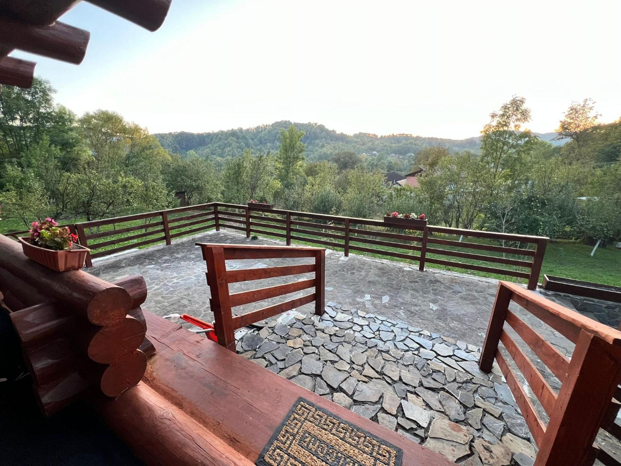 Cabana Bradului Бряза Екстер'єр фото